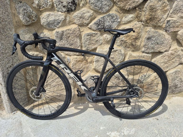 Used Trek Émonda SL 6 AXS 2023 2023 Road & Gravel, Schwarz — image 2 of 11