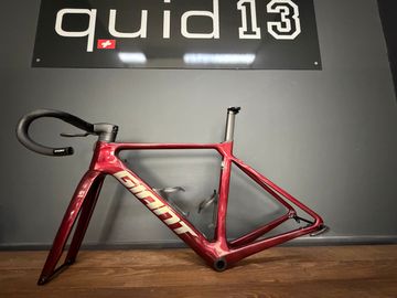 Used Giant Propel Advanced 1 2024 Frameset 2024 Road & Gravel, Red — image 1 of 6