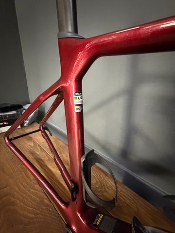 Used Giant Propel Advanced 1 2024 Frameset 2024 Road & Gravel, Red — image 2 of 6