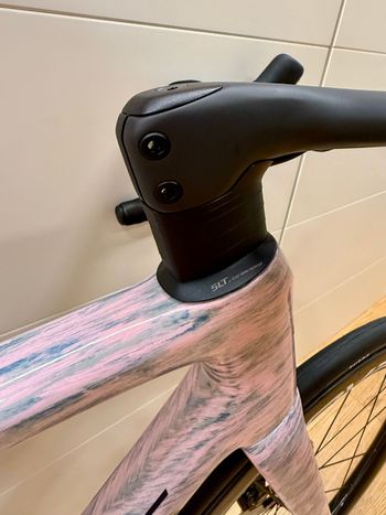 Used Specialized S-Works Tarmac SL8 - Shimano Dura-Ace Di2 2026 2026 Road & Gravel, Viola — image 8 of 18