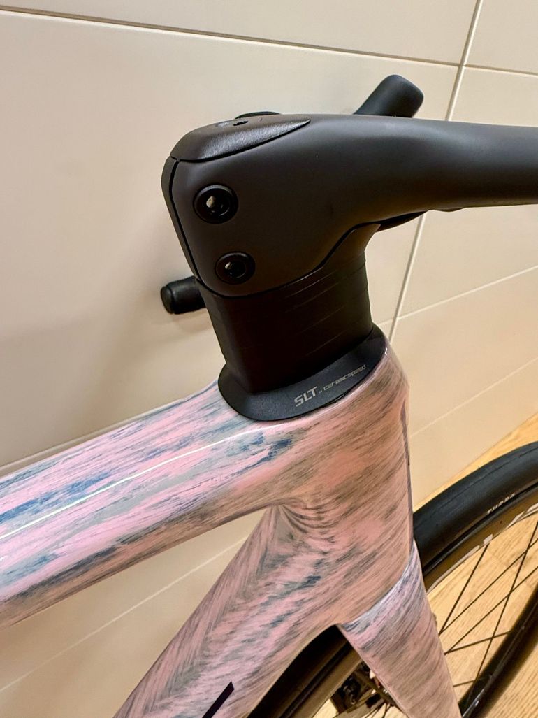 Used Specialized S-Works Tarmac SL8 - Shimano Dura-Ace Di2 2026 2026 Road & Gravel, Viola — image 8 of 18
