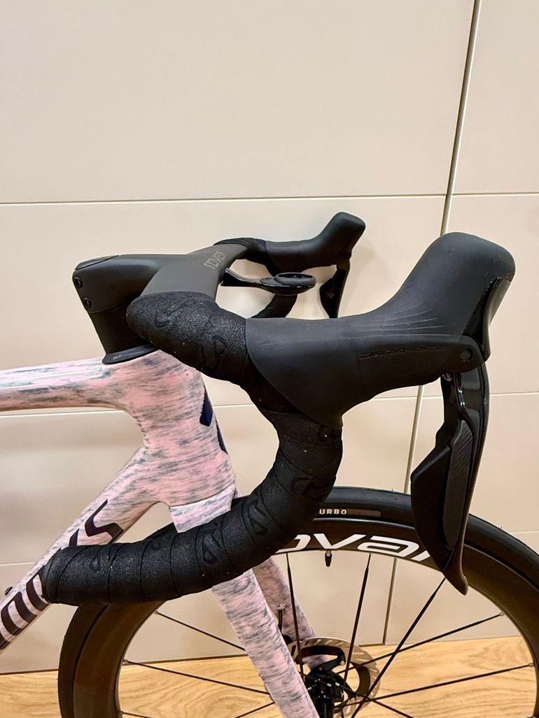 Used Specialized S-Works Tarmac SL8 - Shimano Dura-Ace Di2 2026 2026 Road & Gravel, Viola — image 9 of 18