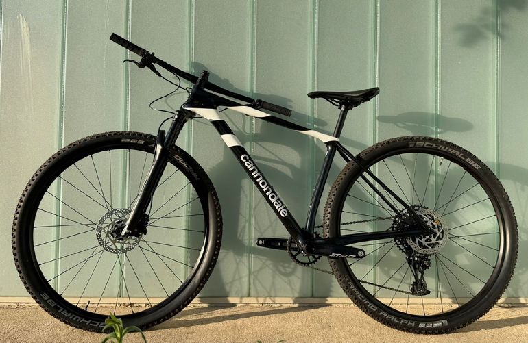 Used Cannondale F-Si Carbon 5 2020 2020 Mountainbike, Negro — image 2 of 21