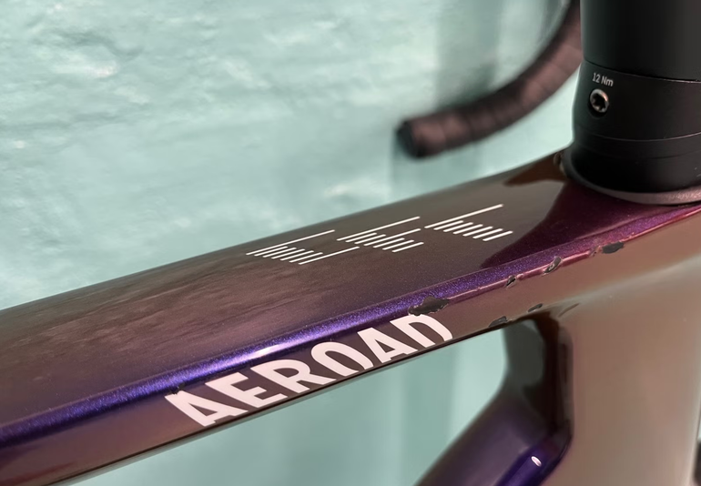 Used Canyon Aeroad CFR Di2 2024 2024 Road & Gravel, Violett — image 7 of 8