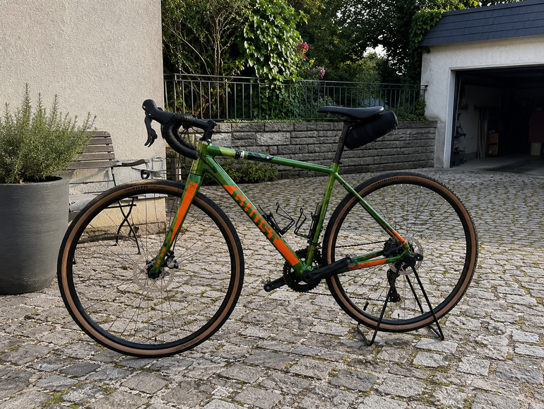 Used Ghost Road Rage Essential 2022 2022 Road & Gravel, Grün — image 1 of 3
