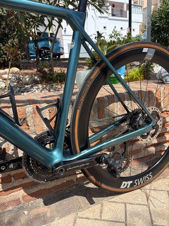 Used Canyon Ultimate CF SLX 9 Disc Di2 2023 2023 Road & Gravel, Verde — image 12 of 13