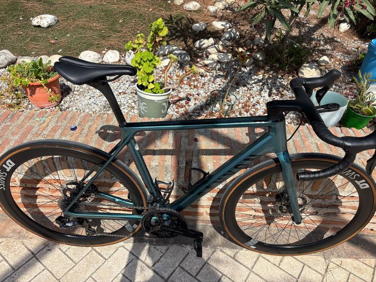 Used Canyon Ultimate CF SLX 9 Disc Di2 2023 2023 Road & Gravel, Verde — image 9 of 13