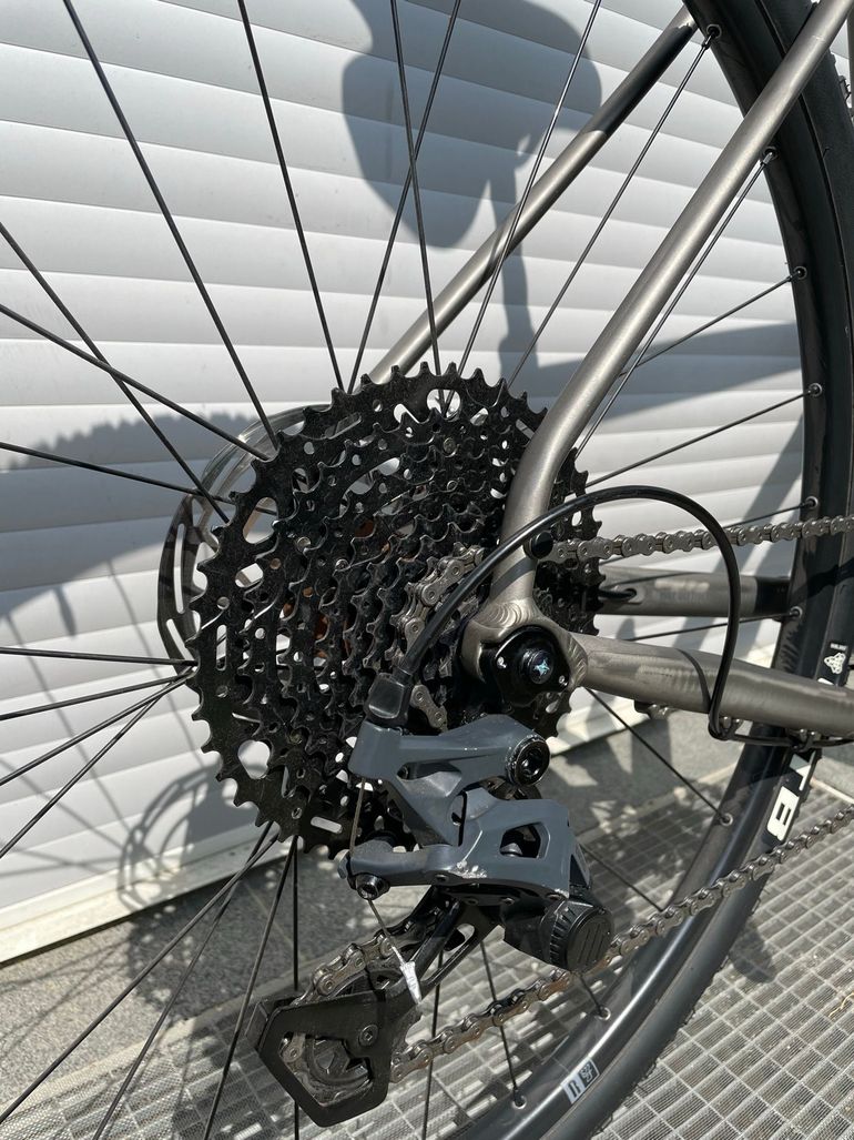 Used Rondo Ruut AL3 2024 2024 Road & Gravel, Hellgrau — image 3 of 10