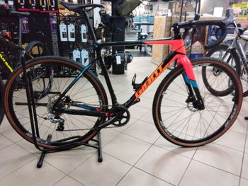 Used Giant TCX, Advanced Pro 2 2022 2022 Racefiets & gravel
