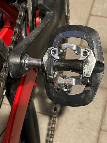 Used Giant Revolt 1 2024 2024 Road & Gravel, Red — image 31 of 32