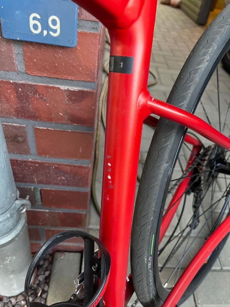 Used Giant Revolt 1 2024 2024 Road & Gravel, Red — image 18 of 32
