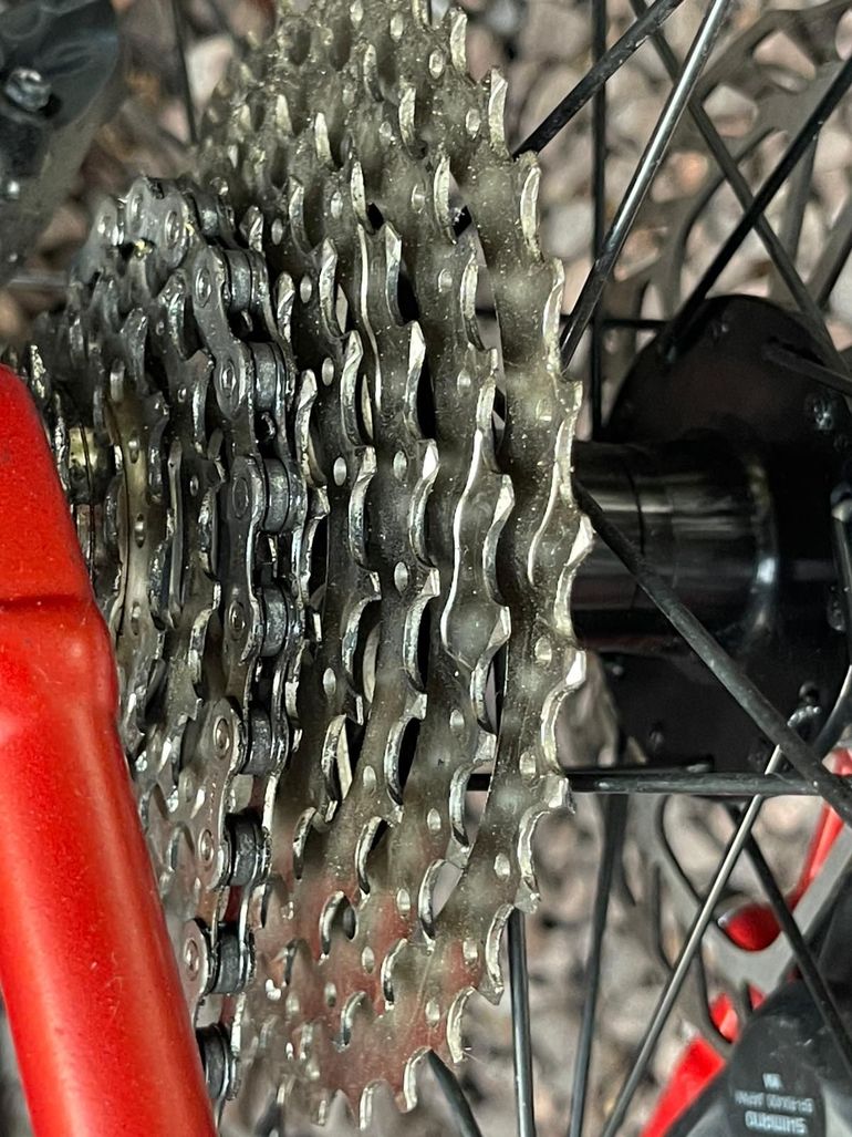 Used Giant Revolt 1 2024 2024 Road & Gravel, Red — image 27 of 32