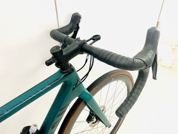 Used Canyon Endurace CF SL 8 Disc 2021 2021 Road & Gravel — image 6 of 8