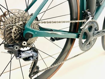 Used Canyon Endurace CF SL 8 Disc 2021 2021 Road & Gravel — image 3 of 8
