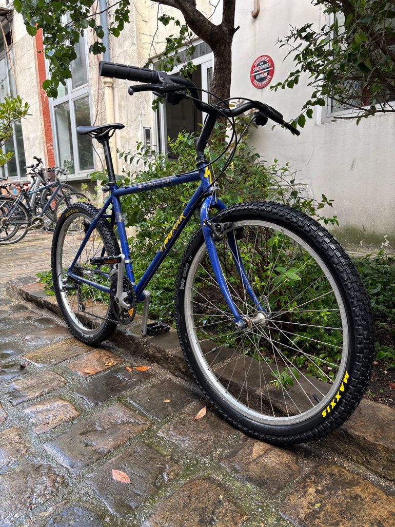 Used Specialized Hardrock Other Shimano 1990 Mountainbike — image 2 of 9