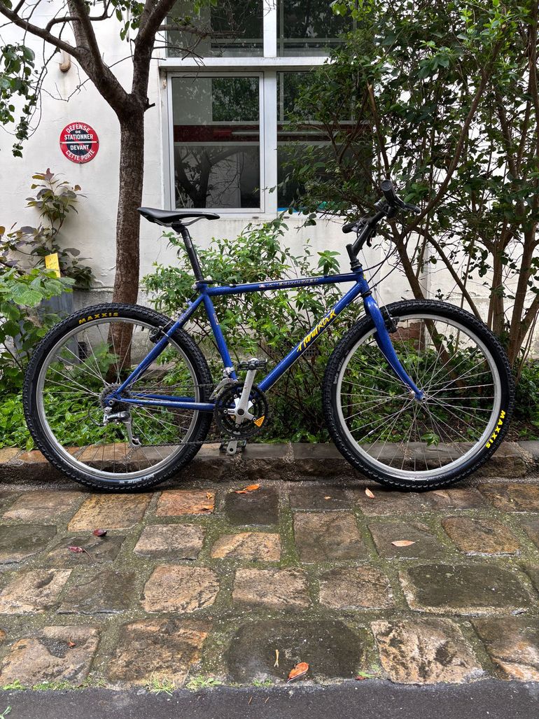 Used Specialized Hardrock Other Shimano 1990 Mountainbike — image 1 of 9