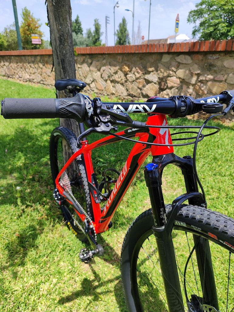 Used Specialized Stumpjumper SRAM GX 2016 Mountainbike, Red — image 8 of 12