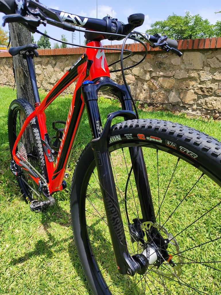 Used Specialized Stumpjumper SRAM GX 2016 Mountainbike, Red — image 9 of 12