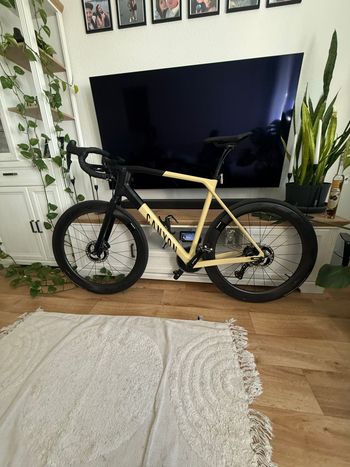 Used Canyon Grail Shimano GRX 2023 Road & Gravel, Black — image 2 of 6