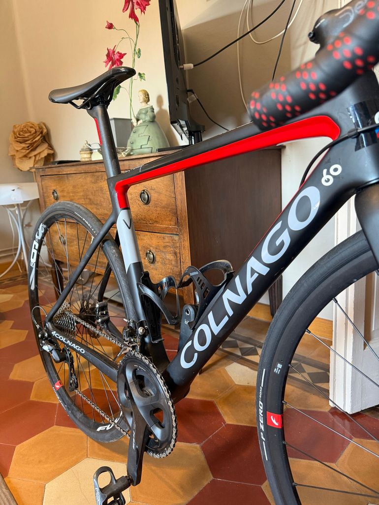 Used Colnago V3 Disc 105 Bike 2022 2022 Road & Gravel, Black — image 11 of 12