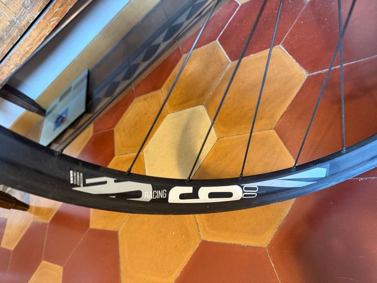 Used Colnago V3 Disc 105 Bike 2022 2022 Road & Gravel, Black — image 12 of 12