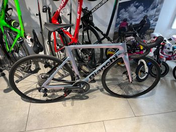 Used Bianchi Aria - Ultegra 2022 2022 Road & Gravel, Light Gray — image 3 of 3