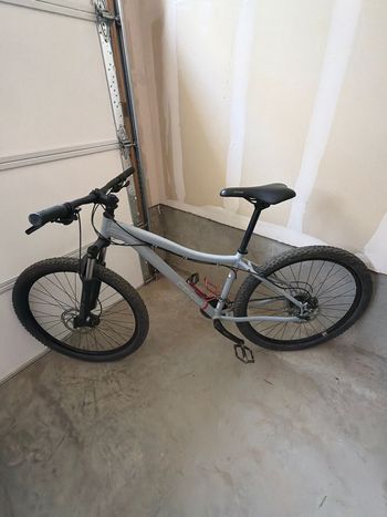 Used Co-op DRT 1.1 2023 2023 Mountainbike, Light Gray, 27.5 — image 2 of 10