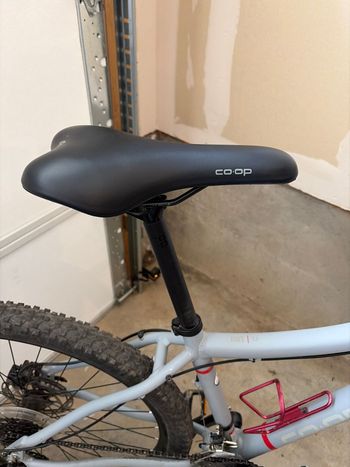 Used Co-op DRT 1.1 2023 2023 Mountainbike, Light Gray, 27.5 — image 6 of 10