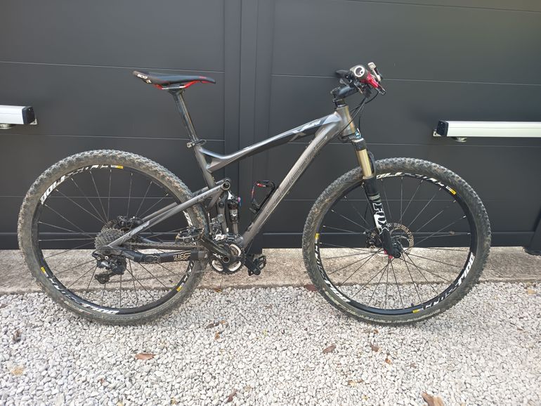 Used Lapierre 829 2010 Mountainbike, Light Gray — image 1 of 3