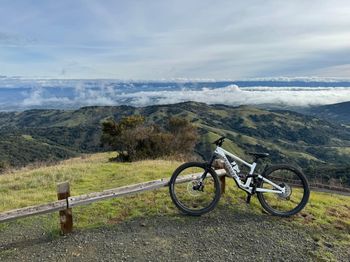Used Specialized Enduro Expert 2021 2021 Mountainbike, White, 29 — image 2 of 4