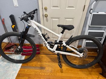 Used Specialized Enduro Expert 2021 2021 Mountainbike, White, 29 — image 3 of 4