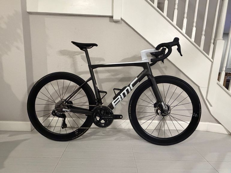 Used BMC Teammachine SLR01 TWO 2023 2023 Road & Gravel, Black — image 1 of 10