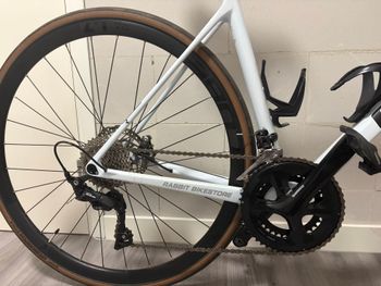 Used CUBE ATTAIN GTC RACE 2024 2024 Road & Gravel, Blanco — image 5 of 8