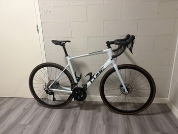 Used CUBE ATTAIN GTC RACE 2024 2024 Carretera y gravel