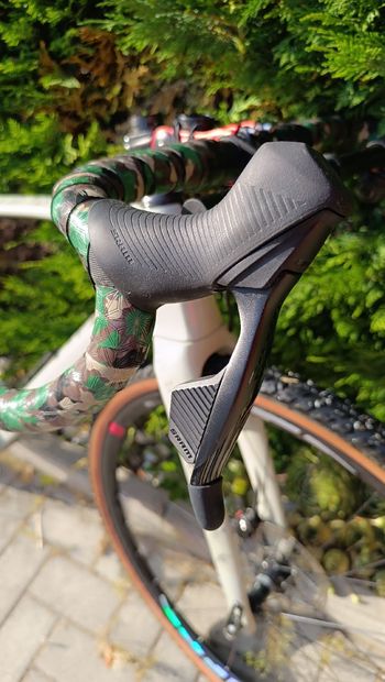 Used RIVERSIDE Carbon Gravel Bike SRAM Rival eTap AXS 2024 Road & Gravel, Light Gray — image 12 of 17