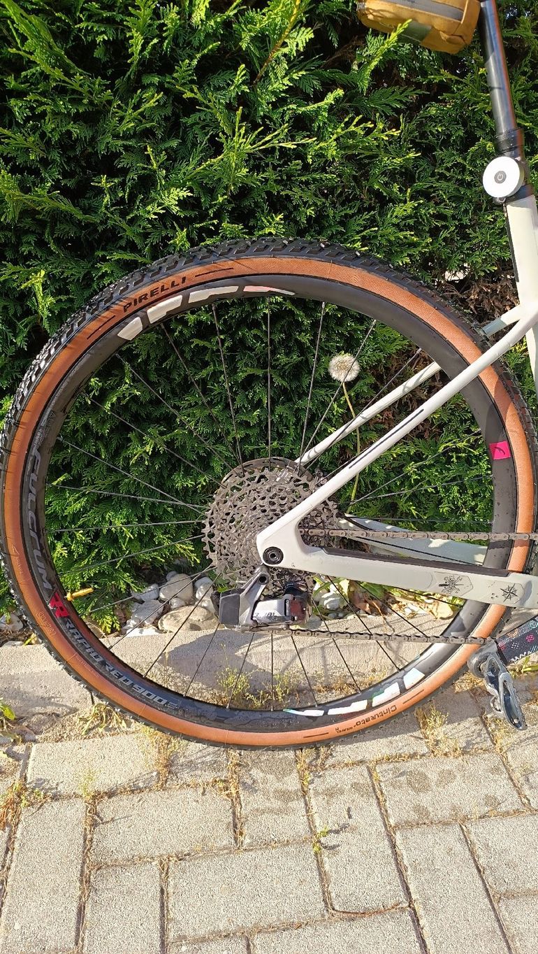 Used RIVERSIDE Carbon Gravel Bike SRAM Rival eTap AXS 2024 Road & Gravel, Light Gray — image 2 of 17