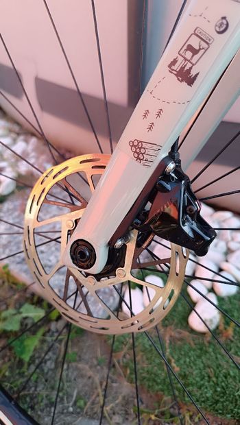 Used RIVERSIDE Carbon Gravel Bike SRAM Rival eTap AXS 2024 Road & Gravel, Light Gray — image 9 of 17