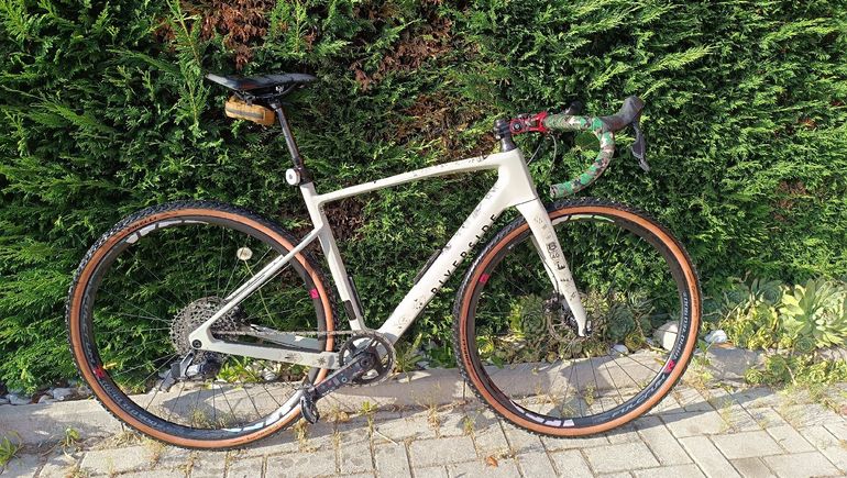 Used RIVERSIDE Carbon Gravel Bike SRAM Rival eTap AXS 2024 Road & Gravel, Light Gray — image 1 of 17