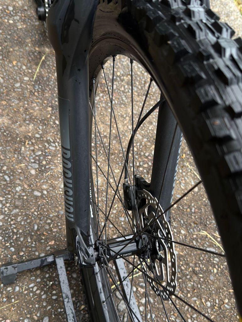 Used Trek Roscoe Shimano Deore XT Di2 2025 Mountainbike, Green — image 5 of 18