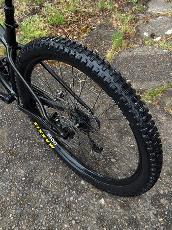 Used Trek Roscoe Shimano Deore XT Di2 2025 Mountainbike, Green — image 10 of 18