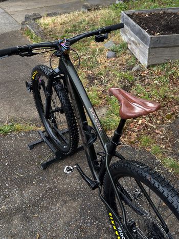 Used Trek Roscoe Shimano Deore XT Di2 2025 Mountainbike, Green — image 4 of 18