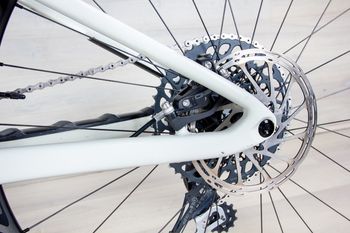 Used Specialized Epic EVO Pro 2023 Mountainbike, White — image 22 of 34