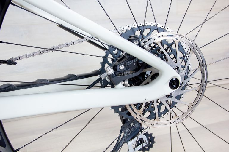 Used Specialized Epic EVO Pro 2023 Mountainbike, White — image 22 of 34