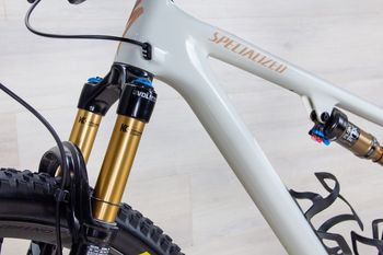 Used Specialized Epic EVO Pro 2023 Mountainbike, White — image 32 of 34