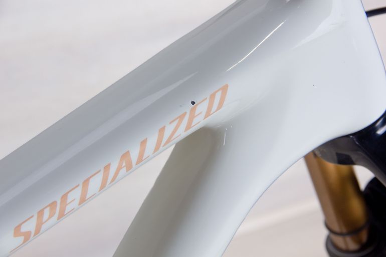 Used Specialized Epic EVO Pro 2023 Mountainbike, White — image 12 of 34