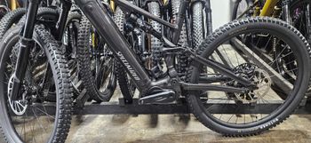 Used Specialized Turbo Levo Alloy 2024 2024 Mountainbike, Black, 29 — image 3 of 3