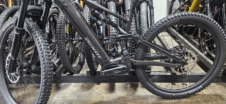 Used Specialized Turbo Levo Alloy 2024 2024 Mountainbike, Black, 29 — image 3 of 3