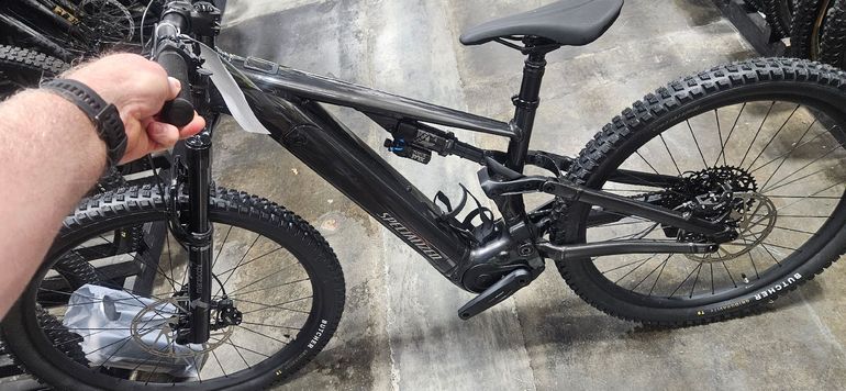 Used Specialized Turbo Levo Alloy 2024 2024 Mountainbike, Black, 29 — image 2 of 3