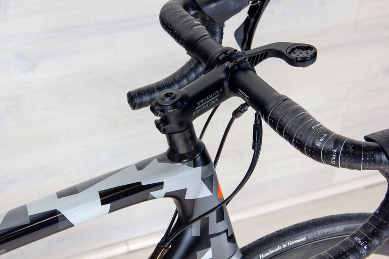 Used Specialized Tarmac SL6 Comp 2021 Road & Gravel, Black — image 9 of 16