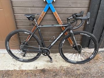 Used Bianchi D2 Carbon 2020 Road & Gravel, Black — image 2 of 8